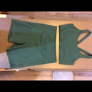 Girlfriend Collective Compressive Set in Moss